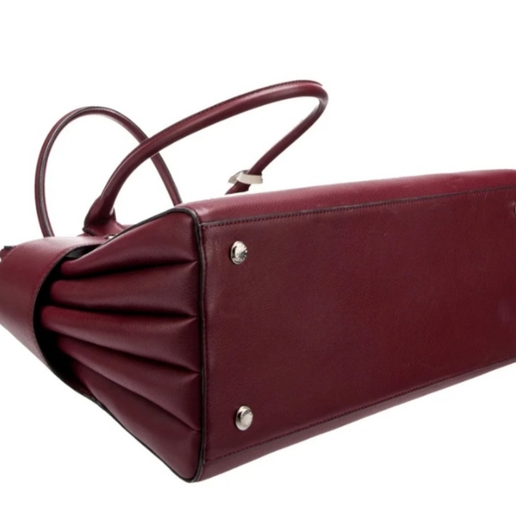 Henri Bendel Ruge Burgundy Maroon Vibes! Top handle tote bag - Picture 5 of 16